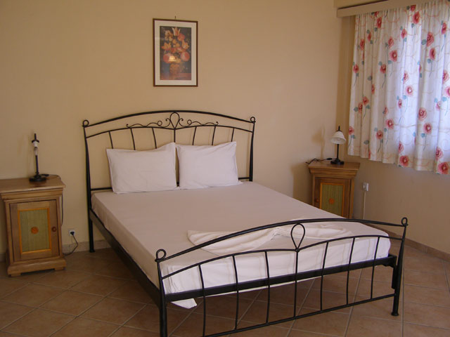 PYTHAGORION - Image of the Maisonette Bedroom CLICK TO ENLARGE